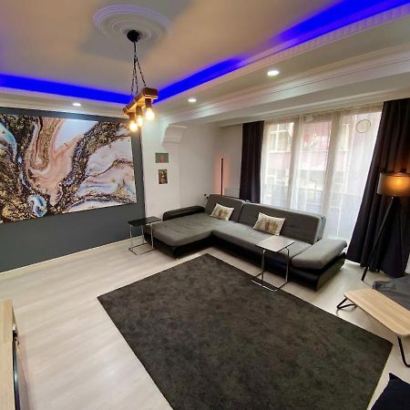 Cozy Big Sisli Apartment , Ac, Modern &For Family,Friendly In Center Istanbul Exterior photo