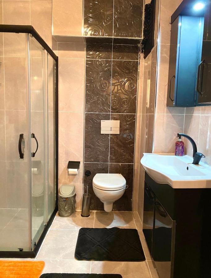 Cozy Big Sisli Apartment , Ac, Modern &For Family,Friendly In Center Istanbul Exterior photo